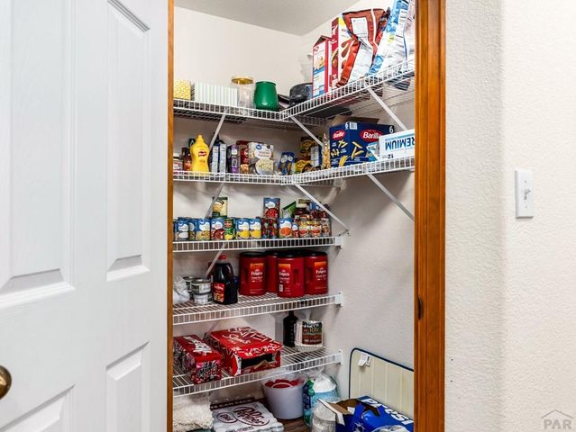 1006 Olivecrest Dr, Pueblo, CO 81005