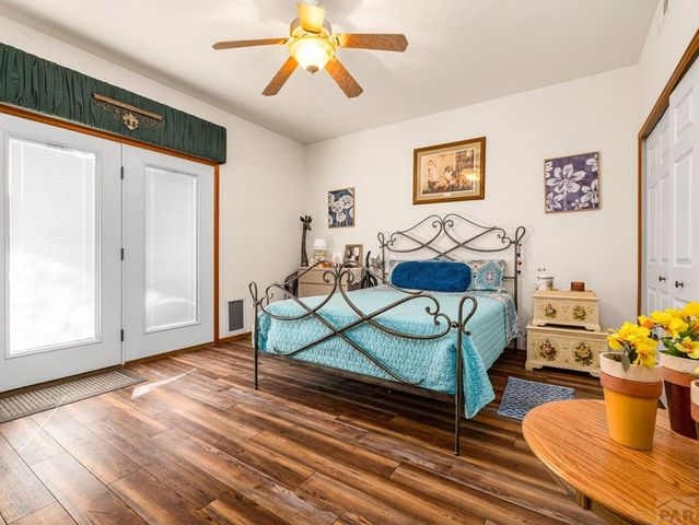 1006 Olivecrest Dr, Pueblo, CO 81005