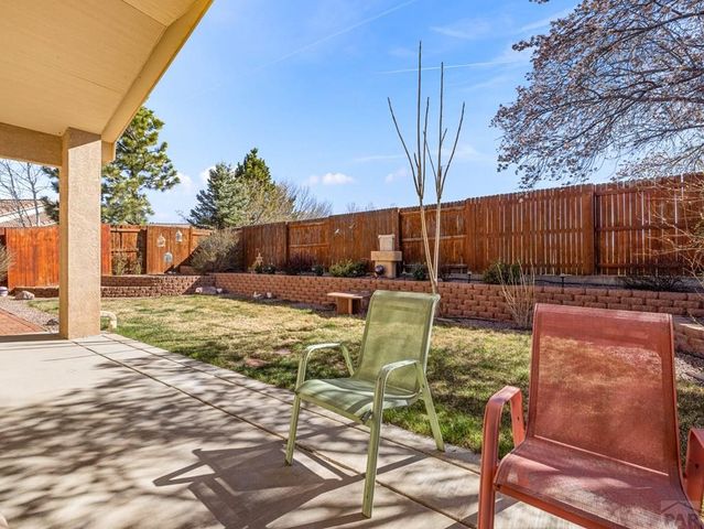 1006 Olivecrest Dr, Pueblo, CO 81005