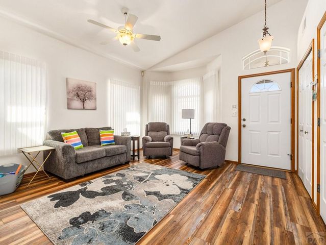 1006 Olivecrest Dr, Pueblo, CO 81005