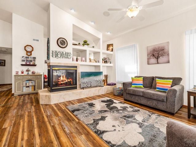 1006 Olivecrest Dr, Pueblo, CO 81005