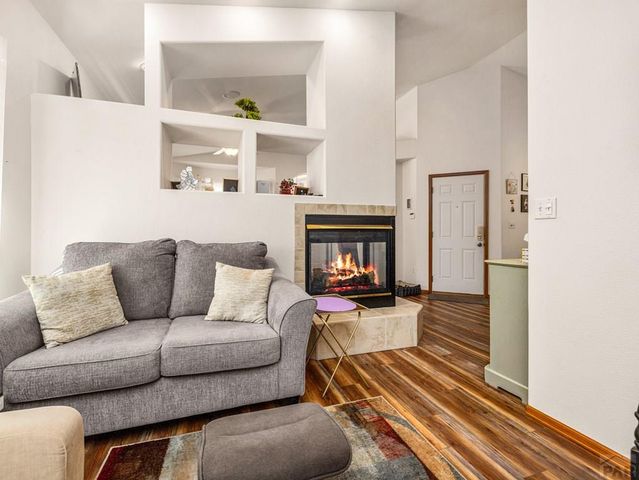 1006 Olivecrest Dr, Pueblo, CO 81005