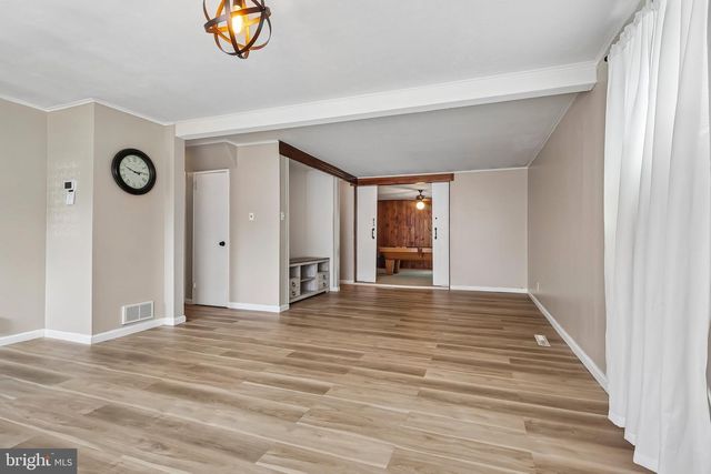 586 DOLORO DR, Morrisville, PA 19067