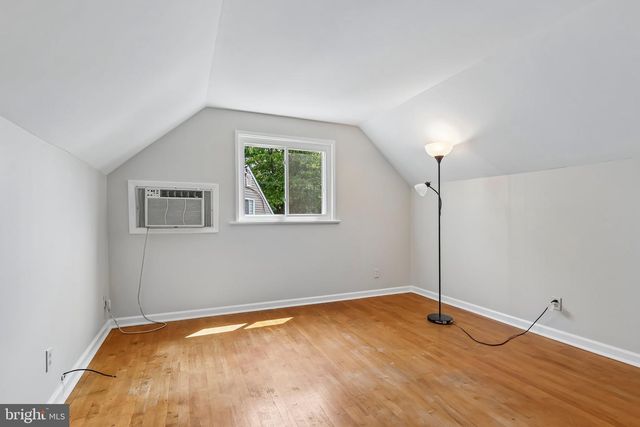 586 DOLORO DR, Morrisville, PA 19067