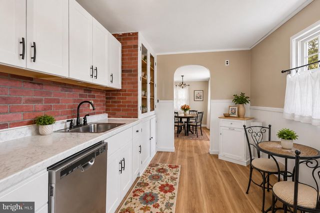 586 DOLORO DR, Morrisville, PA 19067