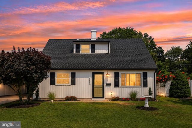 586 DOLORO DR, Morrisville, PA 19067