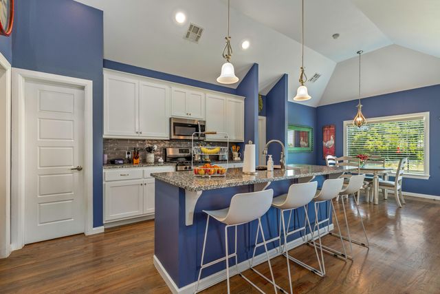 61530 E 266 Road, Grove, OK 74344