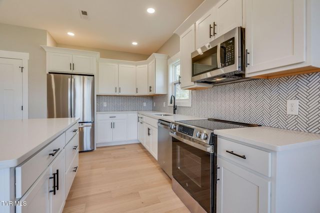 306 Ty'S Place, Kingsport, TN 37663