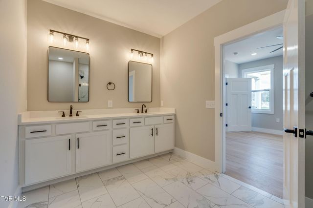 306 Ty'S Place, Kingsport, TN 37663