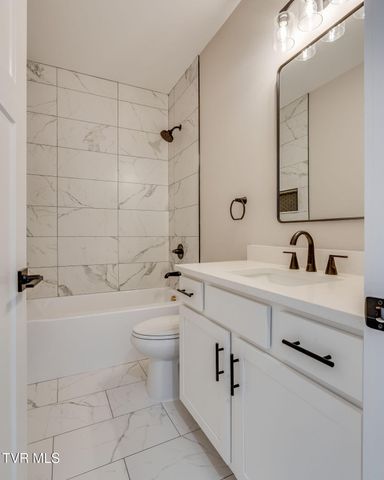 306 Ty'S Place, Kingsport, TN 37663