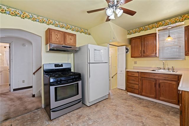 510 Foundry St, Shaler, PA 15215