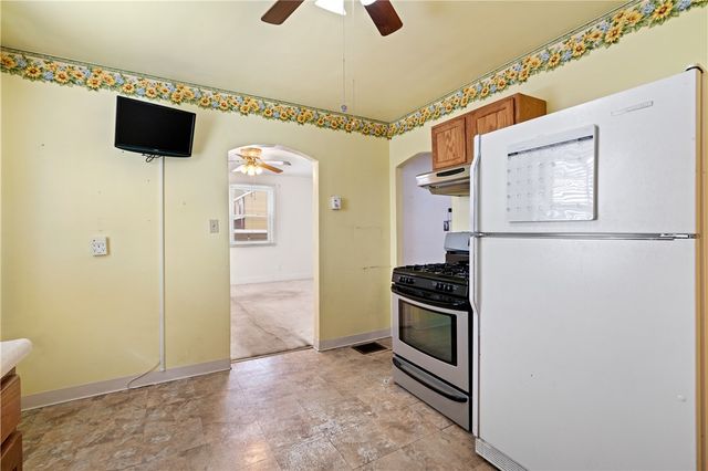 510 Foundry St, Shaler, PA 15215