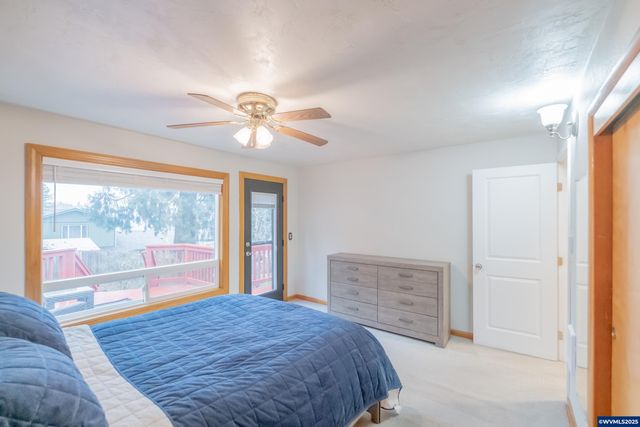 292 Stoneway Dr NW, Salem, OR 97304