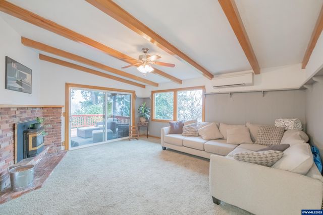 292 Stoneway Dr NW, Salem, OR 97304