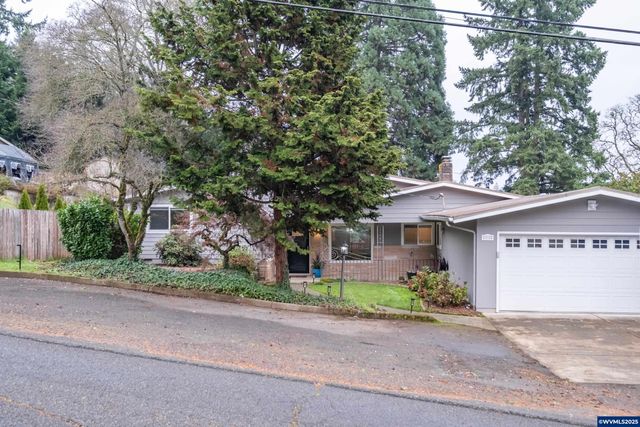 292 Stoneway Dr NW, Salem, OR 97304