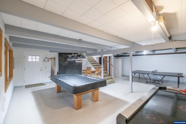 292 Stoneway Dr NW, Salem, OR 97304