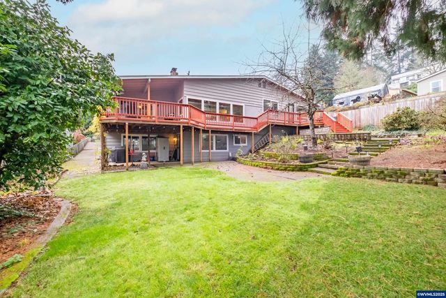 292 Stoneway Dr NW, Salem, OR 97304