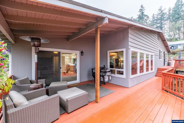 292 Stoneway Dr NW, Salem, OR 97304