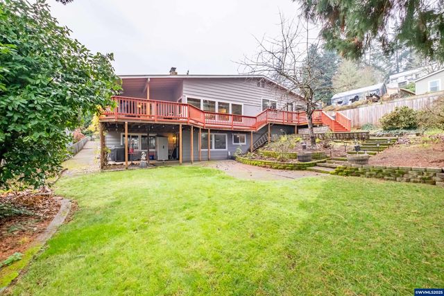 292 Stoneway Dr NW, Salem, OR 97304