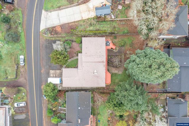 292 Stoneway Dr NW, Salem, OR 97304