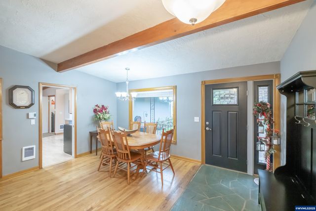 292 Stoneway Dr NW, Salem, OR 97304