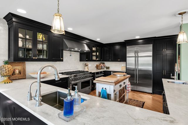 16 Mulberry Lane, Colts Neck, NJ 07722