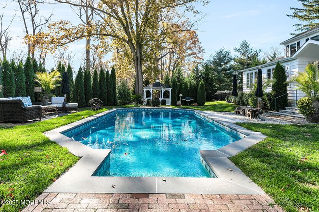 16 Mulberry Lane, Colts Neck, NJ 07722