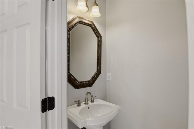 3508 Waterway Drive, Pfafftown, NC 27040