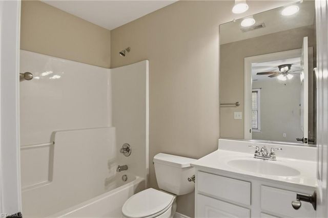 3508 Waterway Drive, Pfafftown, NC 27040