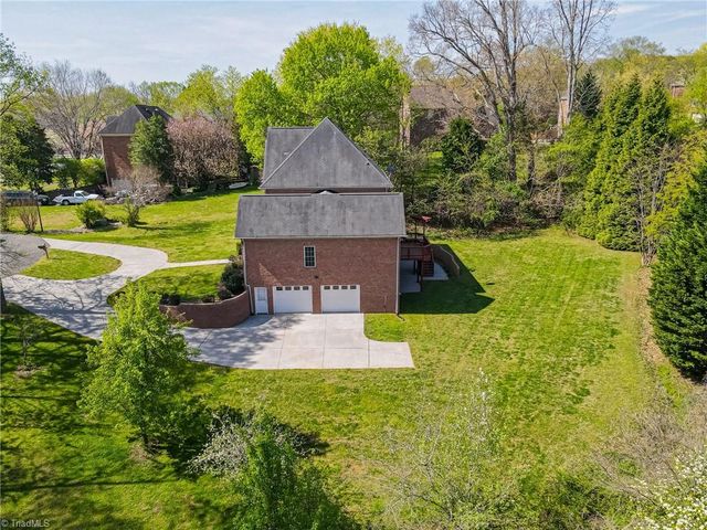 3508 Waterway Drive, Pfafftown, NC 27040
