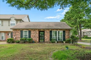 1690 HOBBITS GLEN DR # 29, Germantown, TN 38138