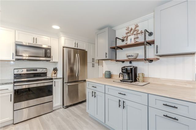 189 Underwood Avenue, Warwick, RI 02888