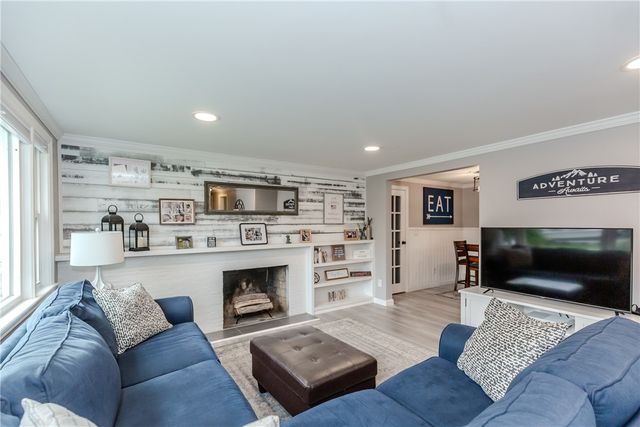 189 Underwood Avenue, Warwick, RI 02888