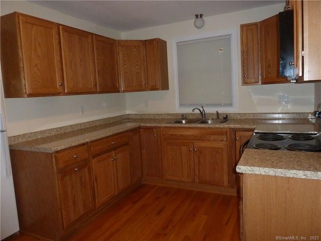 125 Oneco Avenue, New London, CT 06320