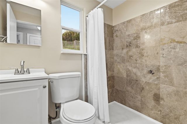 3856 Hilpert St, Brentwood, PA 15227