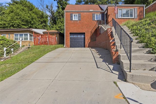 3856 Hilpert St, Brentwood, PA 15227