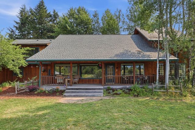 26314 E Blanchard Rd, Newport, WA 99156