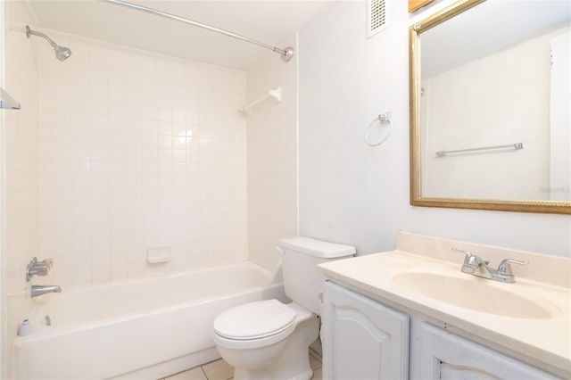 944 LAKE DESTINY ROAD F, Altamonte Springs, FL 32714