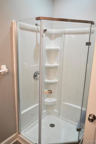 5879 Nina Place 1, St Louis, MO 63112