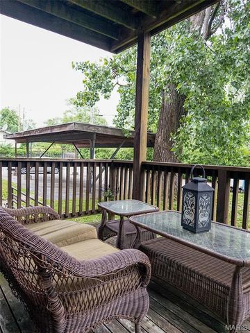 5879 Nina Place 1, St Louis, MO 63112