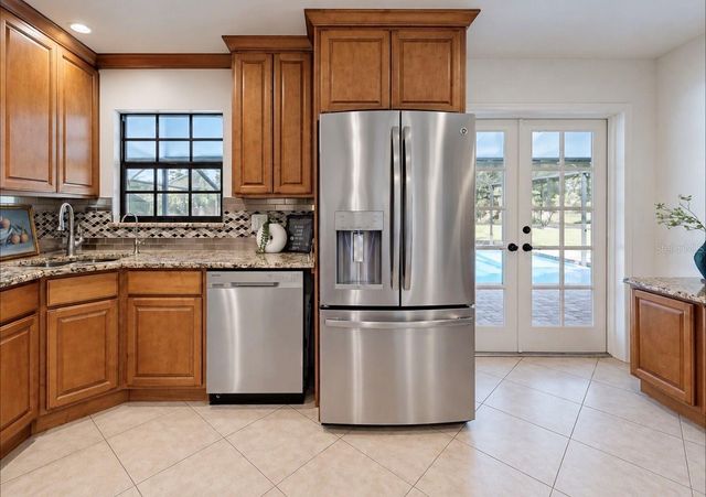 2818 SPRINGDELL CIRCLE, Valrico, FL 33596