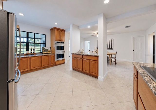 2818 SPRINGDELL CIRCLE, Valrico, FL 33596
