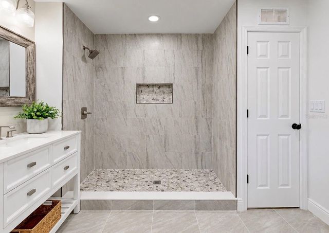 2818 SPRINGDELL CIRCLE, Valrico, FL 33596