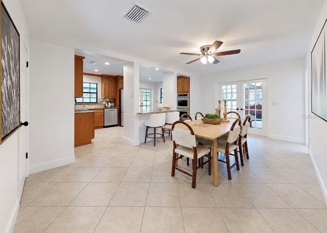 2818 SPRINGDELL CIRCLE, Valrico, FL 33596