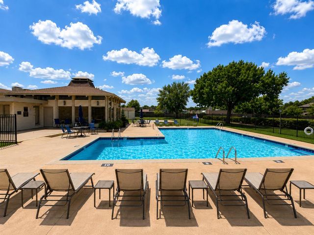 11302 N Benttree Circle, Oklahoma City, OK 73120