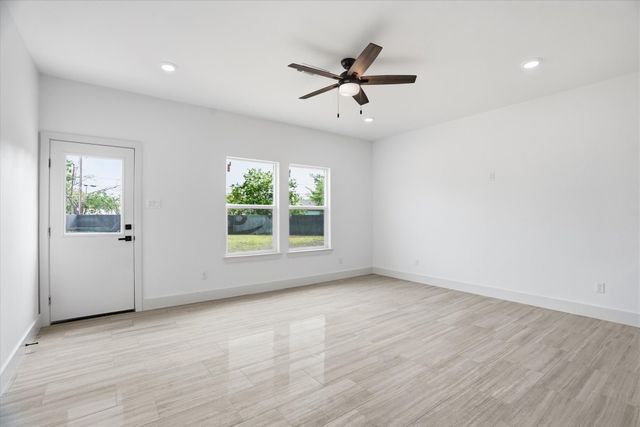 1613 SE Park Road, Mineral Wells, TX 76067