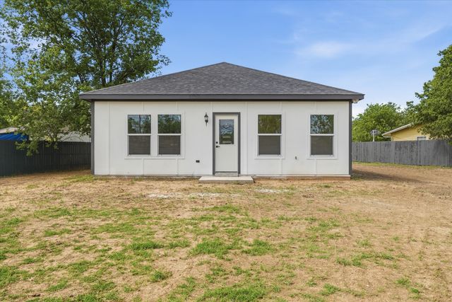 1613 SE Park Road, Mineral Wells, TX 76067