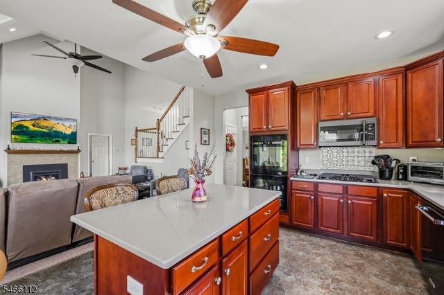 9 Coventry Rd, Hardyston Twp., NJ 07419