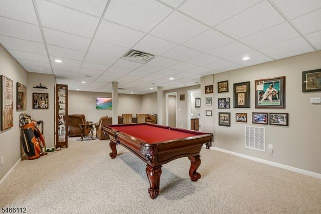 9 Coventry Rd, Hardyston Twp., NJ 07419