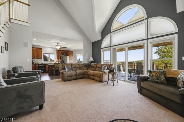 9 Coventry Rd, Hardyston Twp., NJ 07419